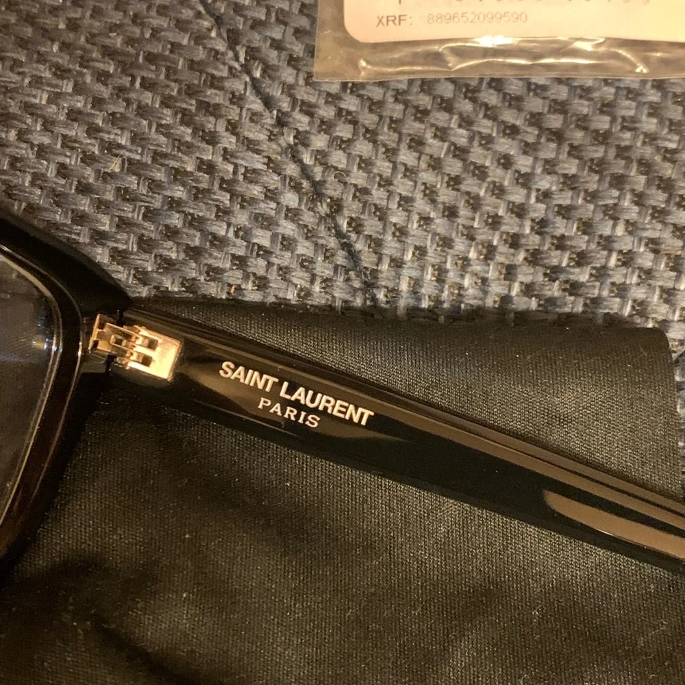 Yves Saint Laurent Glasses with leather case Italy - Picture 7 of 14